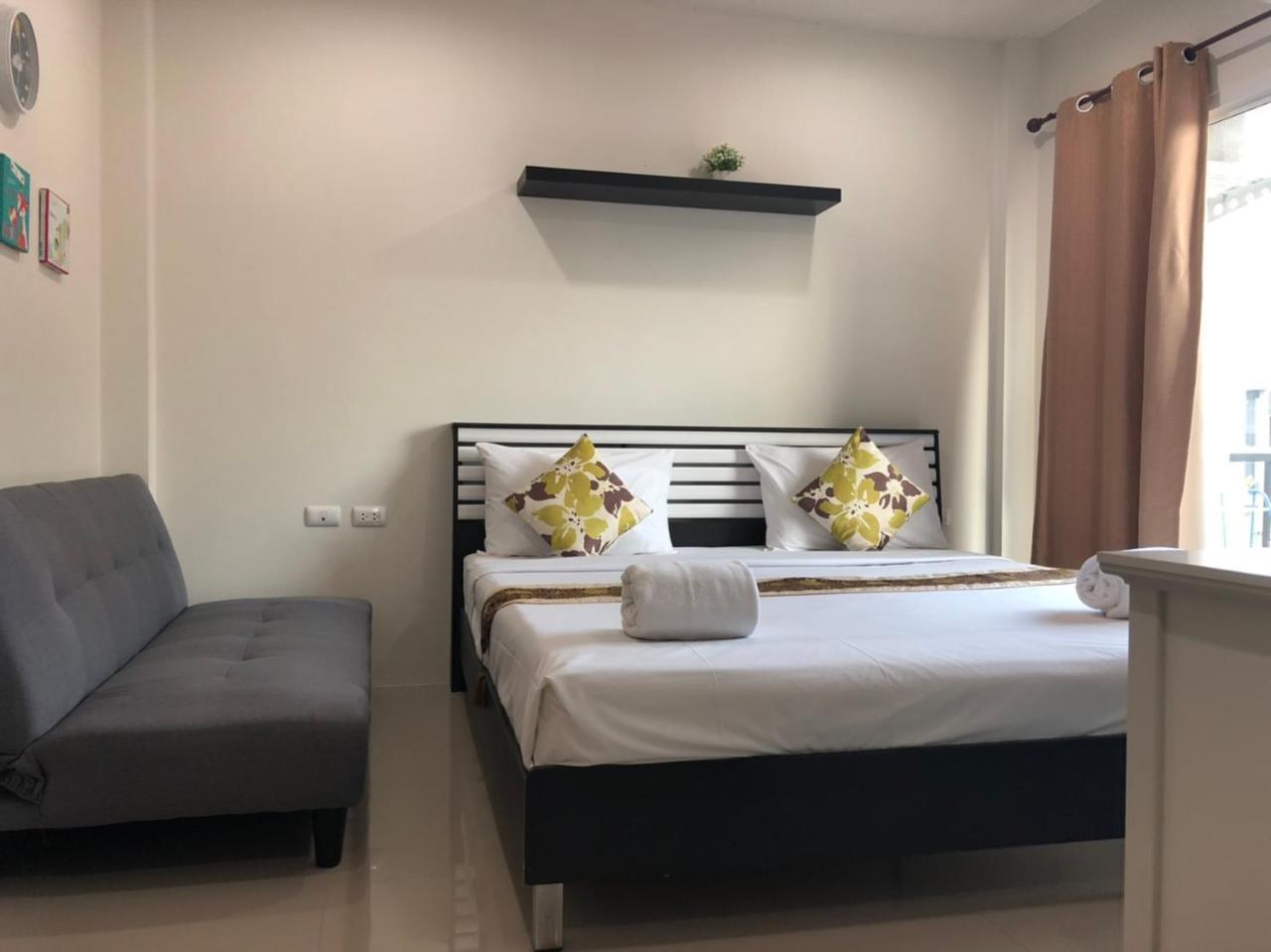 Khao Oat Airport Hotel Nai Yang Exterior photo