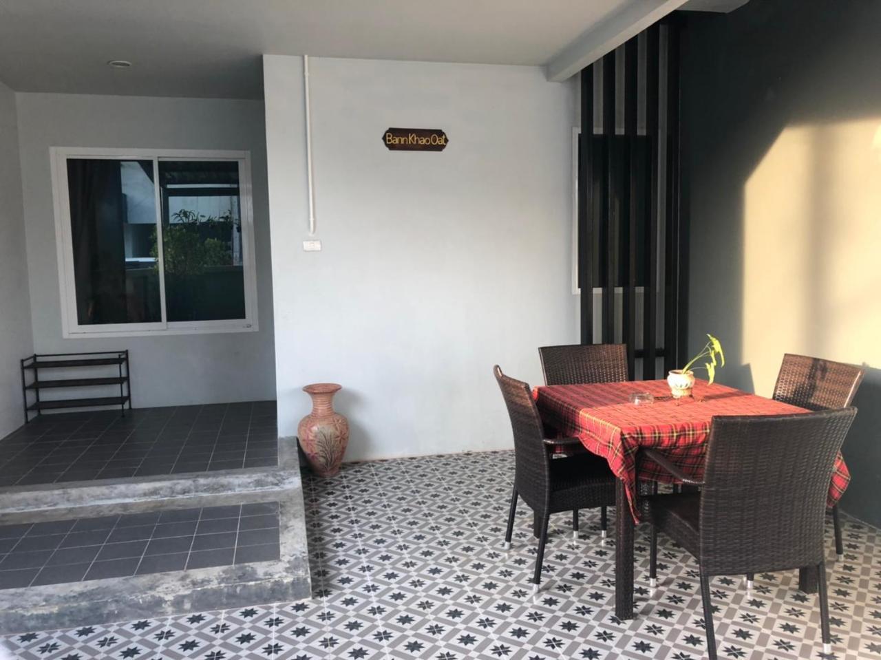 Khao Oat Airport Hotel Nai Yang Exterior photo